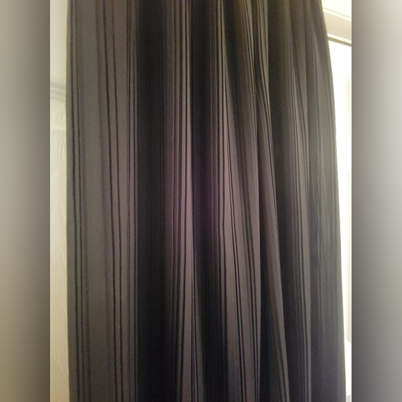 Craig Clothing Co Black Chiffon Pants with Pleat Design Size L - Picture 3 of 3